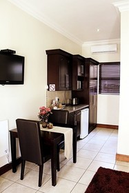 Casa Flora Guesthouse