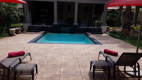 Casa Flora Guesthouse