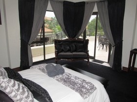 Casa Flora Guesthouse