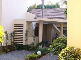 Coral Tree House - Guest House