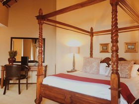 Coral Tree Inn