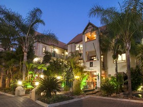 Court Classique Suite Hotel