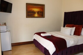 Crown Guesthouse Waterkloof