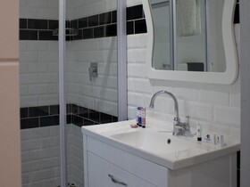 Cussonia Country Home