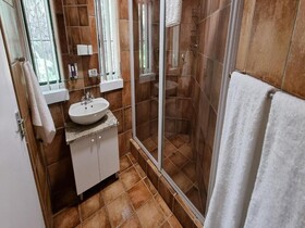 Cussonia Country Home