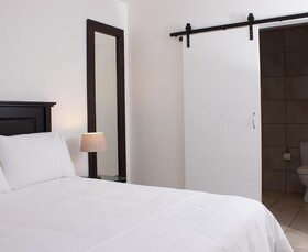 Cussonia Country Home