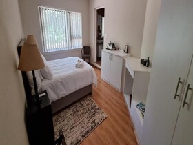 Cussonia Country Home