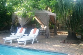 Dinkwe Lodge & Guest House