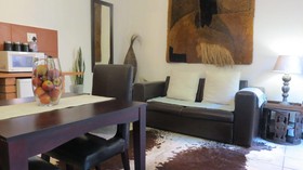 Dinkwe Lodge & Guest House