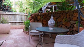 Dinkwe Lodge & Guest House