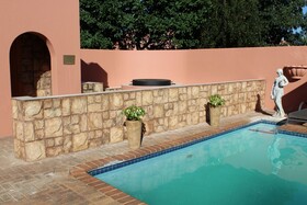 El Gran Chaparral Guest House