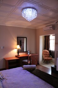 El Gran Chaparral Guest House