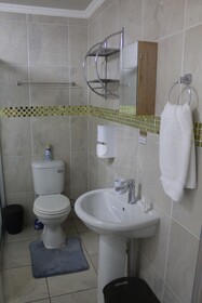 El Gran Chaparral Guest House