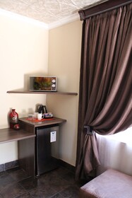 El Gran Chaparral Guest House
