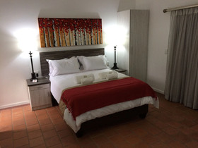 Loerie Gastehuis