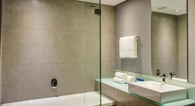 Protea Hotel Fire & Ice! Pretoria Menlyn