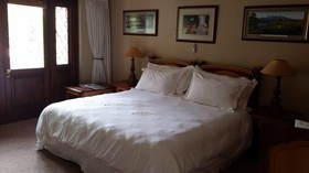 The Woodpecker Inn