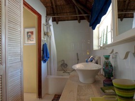 Treetops & Treats Guest House