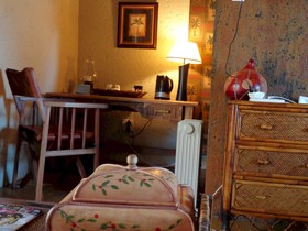 Treetops & Treats Guest House