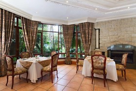 Apogee Boutique Hotel & Spa