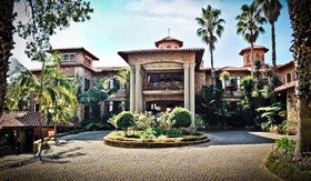 Apogee Boutique Hotel & Spa