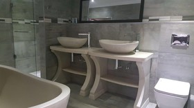 Waterfalls Boutique Hotel