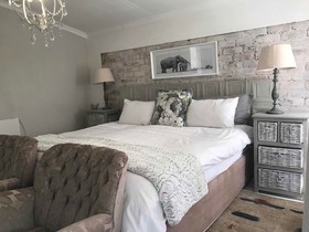 Waterhouse Guest Lodge in Muckleneu
