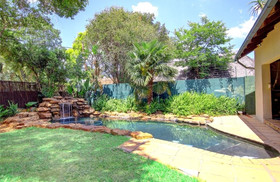 Lenox Lodge Guesthouse