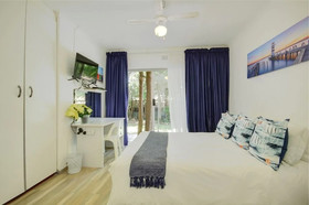 Lenox Lodge Guesthouse
