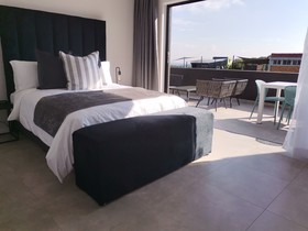 MINT Apartments Greenside