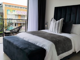 MINT Apartments Greenside