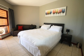 JoziStay - Savannah Lodge Apartments