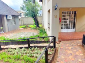 Protea Ridge Guest Cottages