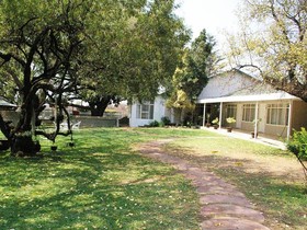 Black Swan Guest House