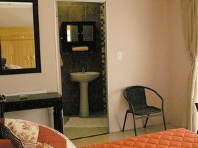 Black Swan Guest House