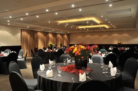 Safari Lodge, Hotel & Convention Centre