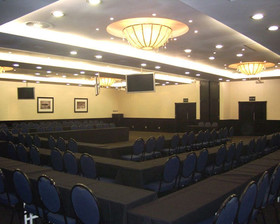 Safari Lodge, Hotel & Convention Centre