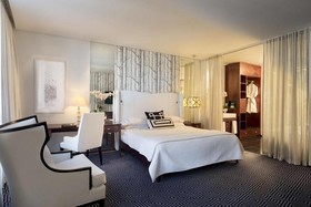 DAVINCI Hotel and Suites