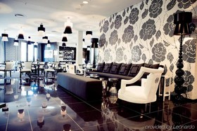 DAVINCI Hotel and Suites