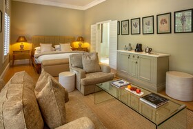 Fairlawns Boutique Hotel & Spa