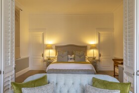 Fairlawns Boutique Hotel & Spa