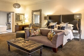 Fairlawns Boutique Hotel & Spa