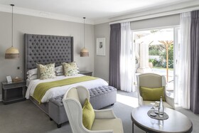 Fairlawns Boutique Hotel & Spa