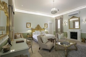 Fairlawns Boutique Hotel & Spa