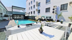 MINT Hotel 84 On Katherine
