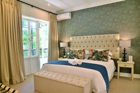 Mont d'Or Hyde Park