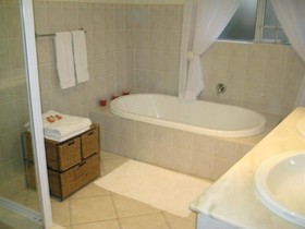 One Toman Guest House