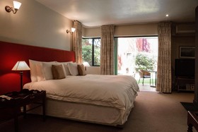 Ten Bompas Hotel