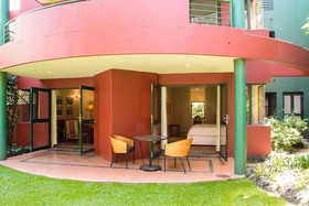 Ten Bompas Hotel
