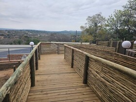Tembo Guest Lodge
